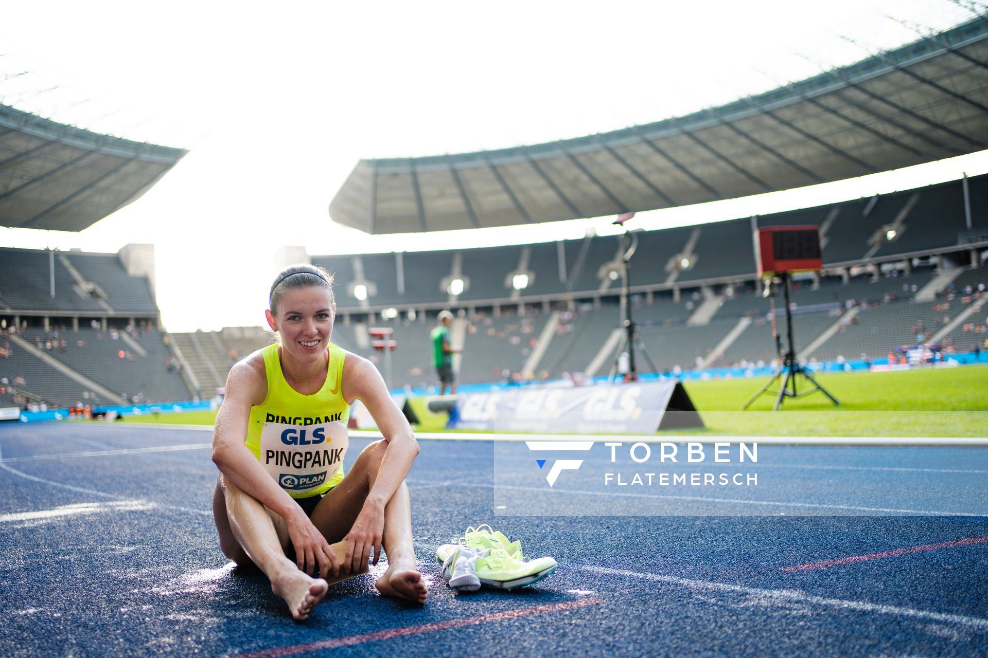 Svenja Pingpank (Hannover Athletics) ueber 5000m waehrend der deutschen Leichtathletik-Meisterschaften im Olympiastadion am 26.06.2022 in Berlin